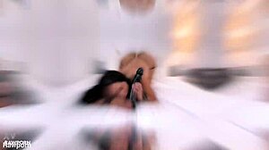 linda del sol fills her tight pussy and ass with dildo and cum