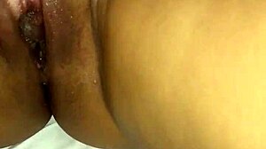 haciéndose mojar con pussy shaved oiled and hairless in suggestive tease