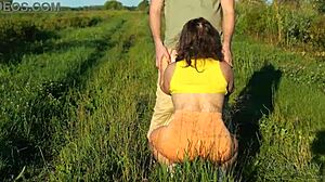 Outdoors risky sex with nympho stranger 😏