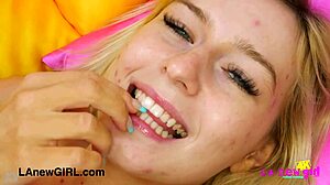 Dashing blonde model caresses her body 😍