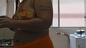 Exhibitionist wears tight shorts to show desire in USA