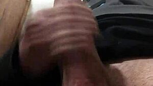 i look at you while i masturbate and cum on the camera, sexy solo