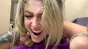 wet pussy fucked bareback in alley