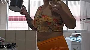 Exhibitionist wears tight shorts to show desire in USA