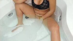 Cadeira Er�tica Hidromassagem Plug Anal Gozando- Pamela Pantera