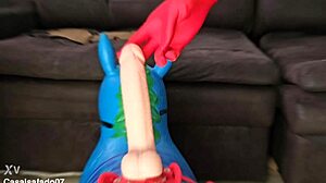 marido bounces hard on huge toy in fat croatian ass