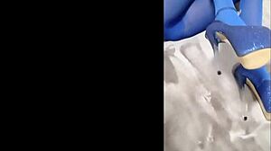 Hey, sexy Laura is in heels, waiting to get fucked hard! 😏