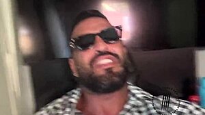 Arrombando cu enorme da casada completo no red!