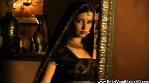 bolly babe's gorgeous naked tease