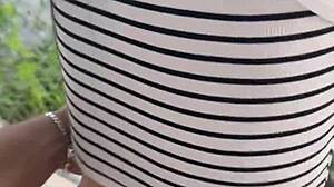 Follando linda flaca culona mientras habla con novio