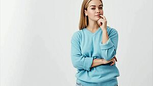 Hausemate Submits To Angry Femdom In Virtual Roleplay With Strapon.