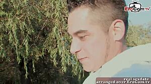 Nettes Britisches Teen 18+ Mit Kleinen Titten Versucht Ihren Ersten Porno