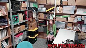 Cewek Remaja Nakal 18+ Dapat Facial Cumshot Keras