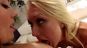 Moaning Orgasm Lesboz With Wet Pussy Licking