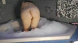 Vivi Guedez rides rough in motel voyeur scene