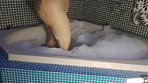 Vivi Guedez rides rough in motel voyeur scene