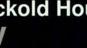 Ela Recebe Paus Delivery Dos Amigos Do Namorado Corno