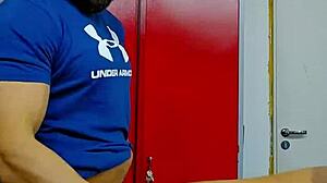 hey, kalena mitrak got fucked by the mechanic in the office and took a facial