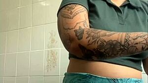 want to see my big swollen pussy flashing?