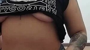 Oral Loving Lesbian Pornstar Pleasures Her Lover