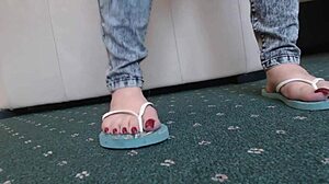 Feet shots of a bbw in flipflops.