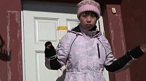 Zhang Xiaoyu Shows Off Hot Chinese Pussy in FX Clip