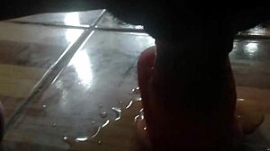 แหย่หีด้วยดิวโด้แล้วเอาควยยัดรูแตดจนน้ำแตก