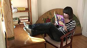 Zhang Xiaoyu Shows Off Hot Chinese Pussy in FX Clip