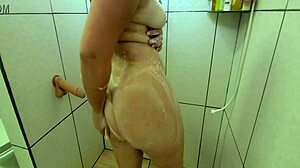 Milf Sophie Helenass Takes a Hot Steamy Shower