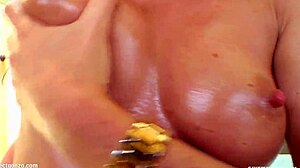 Gil Sky's Fierce Solo Fingering on Give Me Pink