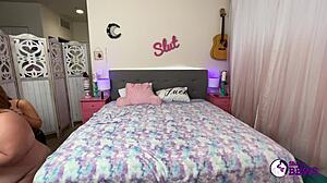 Thick Redhead Curvy Mary Loves Cuckold Action