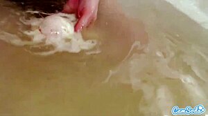 tori black in bathtub webcam