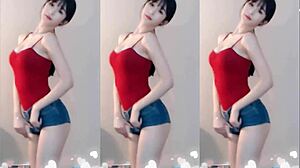Watch this sexy Chinese girl dance up and down!