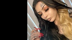 Lady XO jerk off instructions.