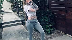 Lady XO jerk off instructions.