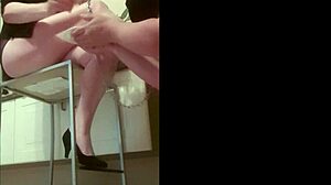 Humiliate my slave with golden shower