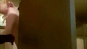 Humiliate my slave with golden shower