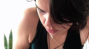 Cute brunette offers intriguing german lesson