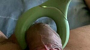 i'm touching myself and finishing with a sexy toy right now