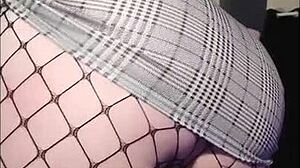 Sexy Fat Ass Dancing Wild in Fishnets