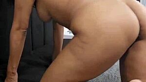 Latina milf exhibitionist invites you to play and enjoy flashing