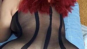 hermosa pelirroja tetona folla su gran culo con consolador para squirt delicioso