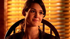 Cheating Arab celebrity in crossdressing scandal from Femme Fatales full episode S01 E11.