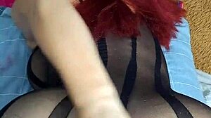 hermosa pelirroja tetona folla su gran culo con consolador para squirt delicioso