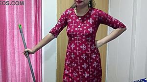 इंडियन देसी साली जिजा को डर्टी हिंदी टॉक से सेड्यूस करके हार्डकोर चोदती है