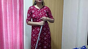 इंडियन देसी साली जिजा को डर्टी हिंदी टॉक से सेड्यूस करके हार्डकोर चोदती है