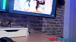 i tricked a plump young woman with big tits as a fake agent