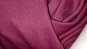 Warming up her wet pussy with a hairdryer in toilet play