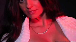 Hot milfs Mindi Mink, u bitch, kissing at party! 😘