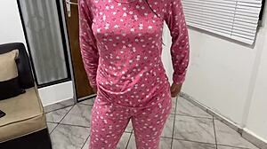 Mi Hijastra Twerking on My Cock with Her Big Amateur Ass